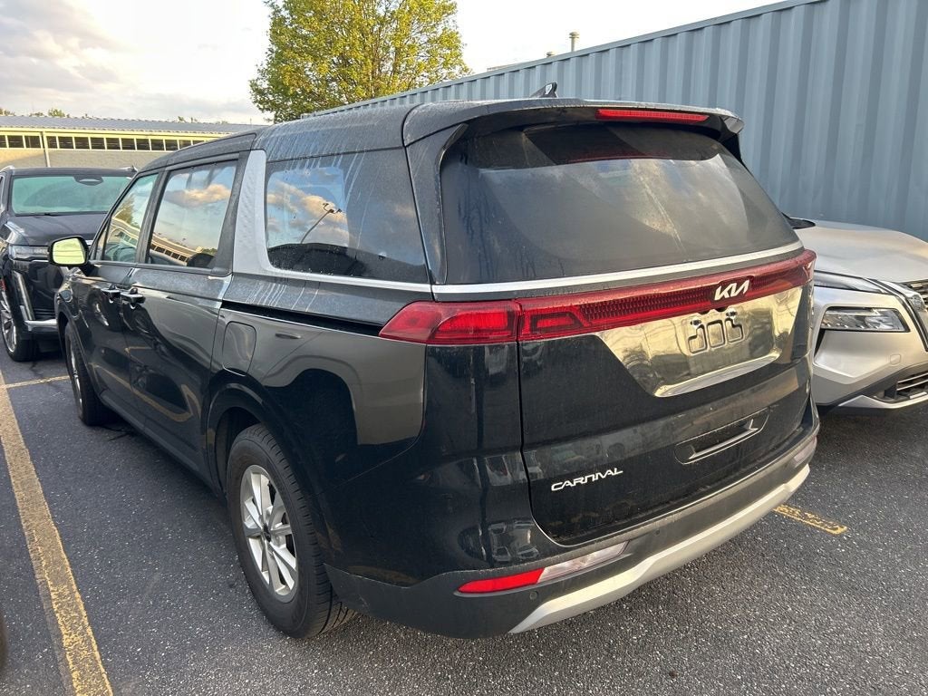 2024 Kia Carnival LX