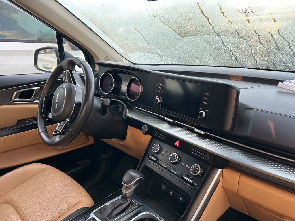 2024 Kia Carnival LX