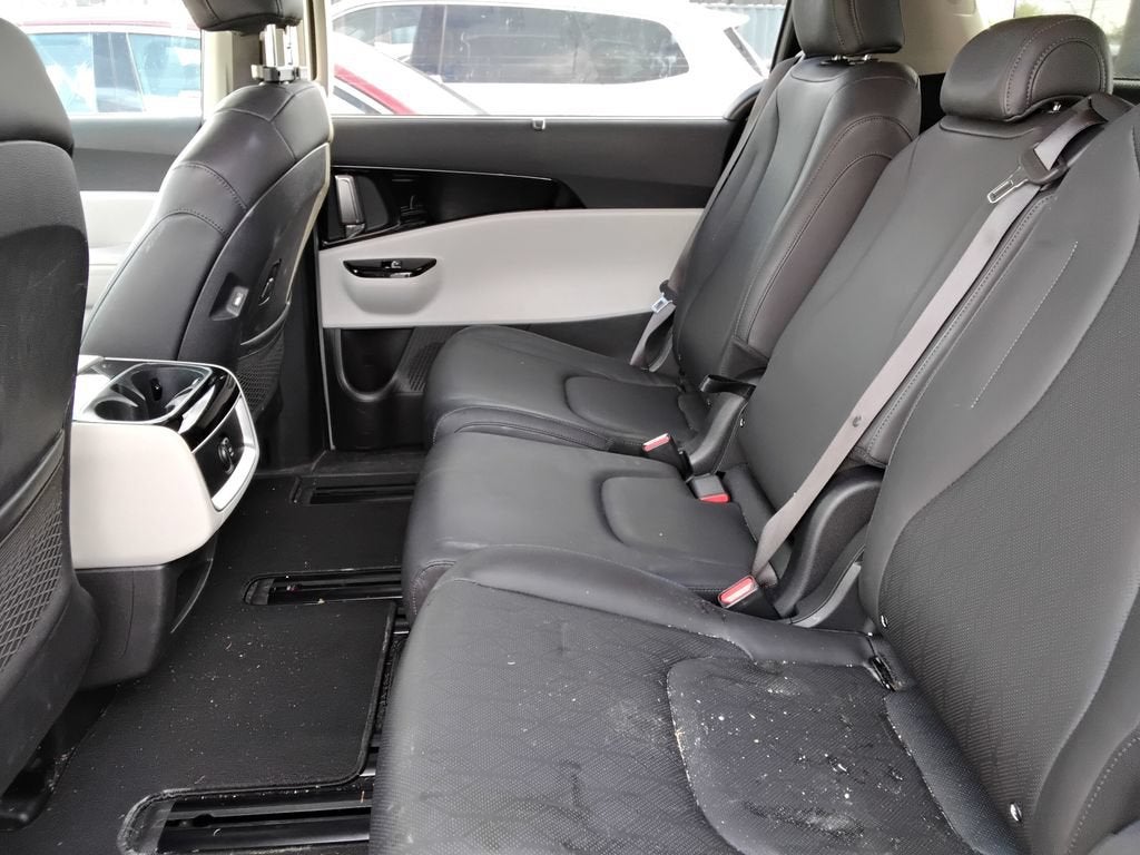 2024 Kia Carnival EX