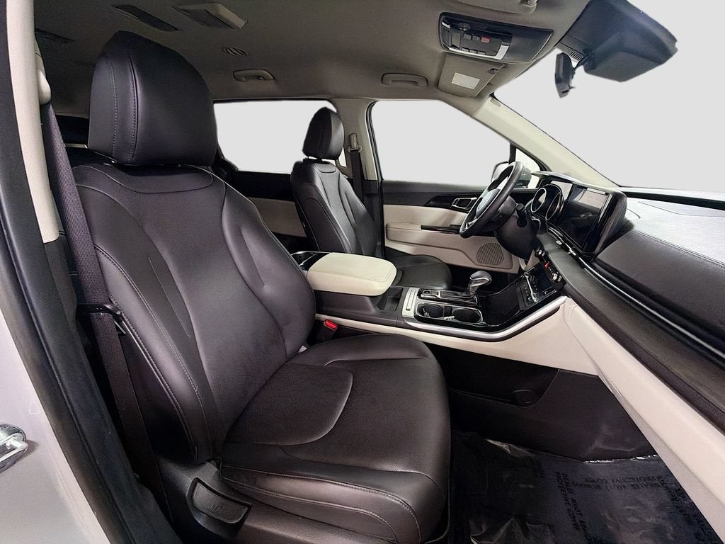 2023 Kia Carnival EX