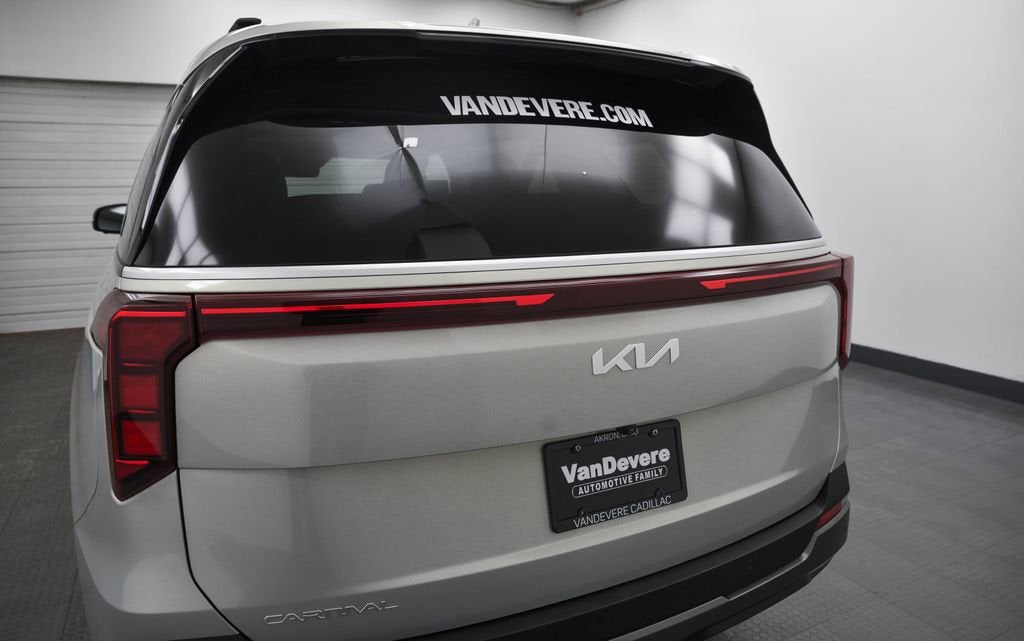 2025 Kia Carnival SX