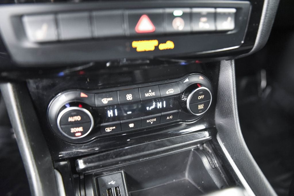 2019 INFINITI QX30 LUXE